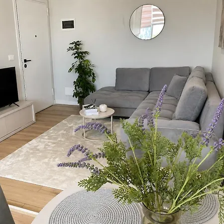 Aura Luxury 02 Apartment *
