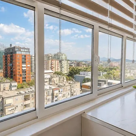 Aura Luxury 02 Apartment *